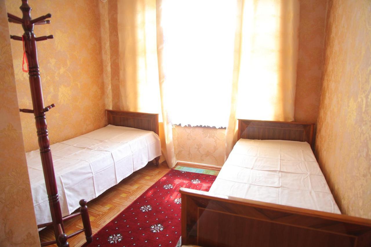 Gulsara Hostel Samarkand Bagian luar foto