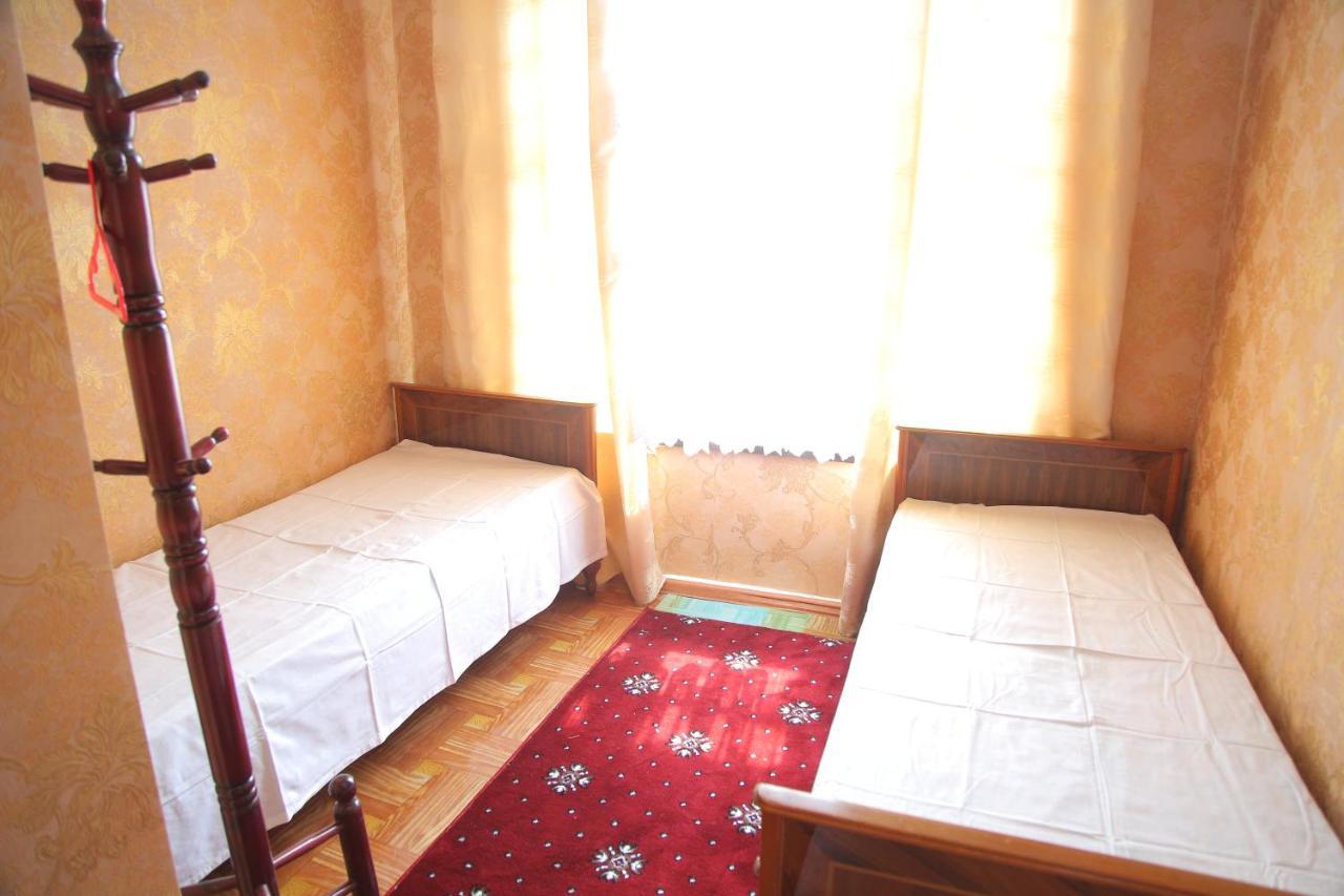 Gulsara Hostel Samarkand Bagian luar foto