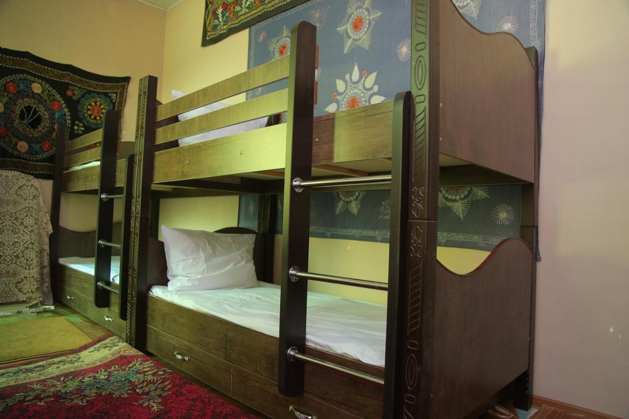 Gulsara Hostel Samarkand Bagian luar foto