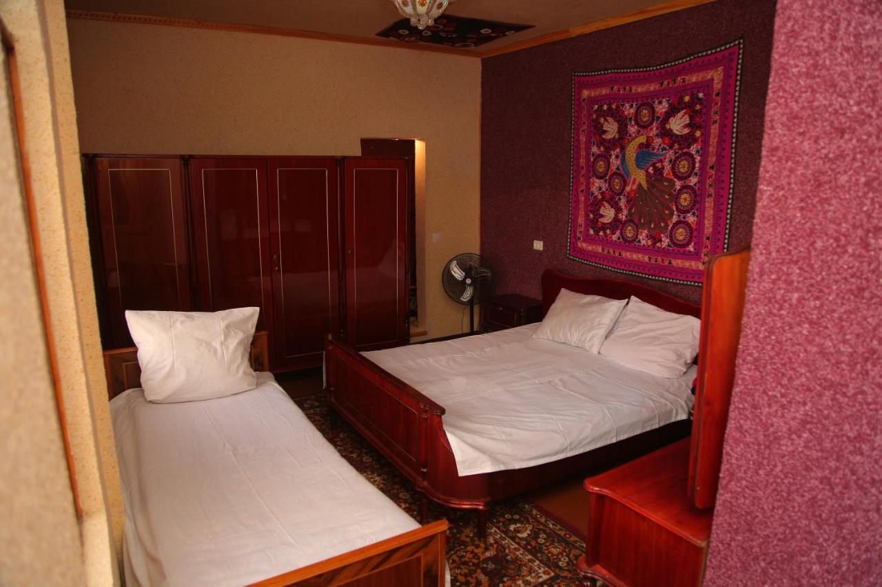 Gulsara Hostel Samarkand Bagian luar foto